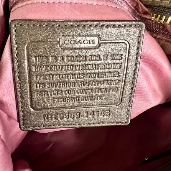 Beautiful brown signature print Coach pocketbook (authentic) - Picture 9 of 9